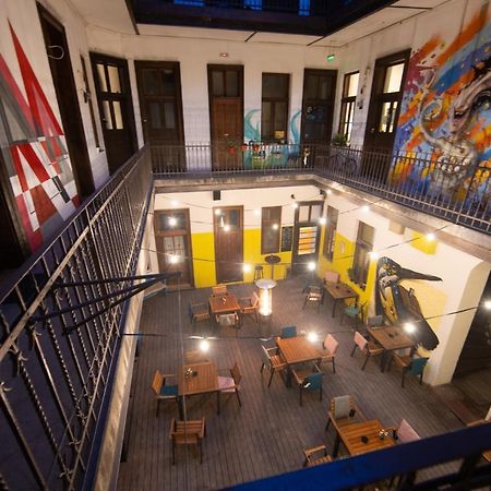 Hostel Cornel تيميشورا المظهر الخارجي الصورة