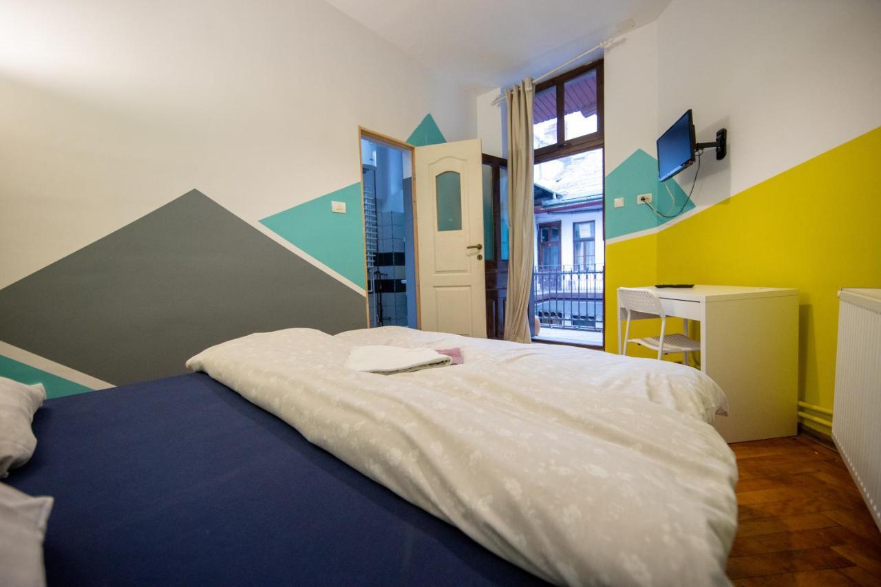 Hostel Cornel تيميشورا المظهر الخارجي الصورة
